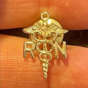 🌹BOGO🌹 14 k gold RN pin or tie tack